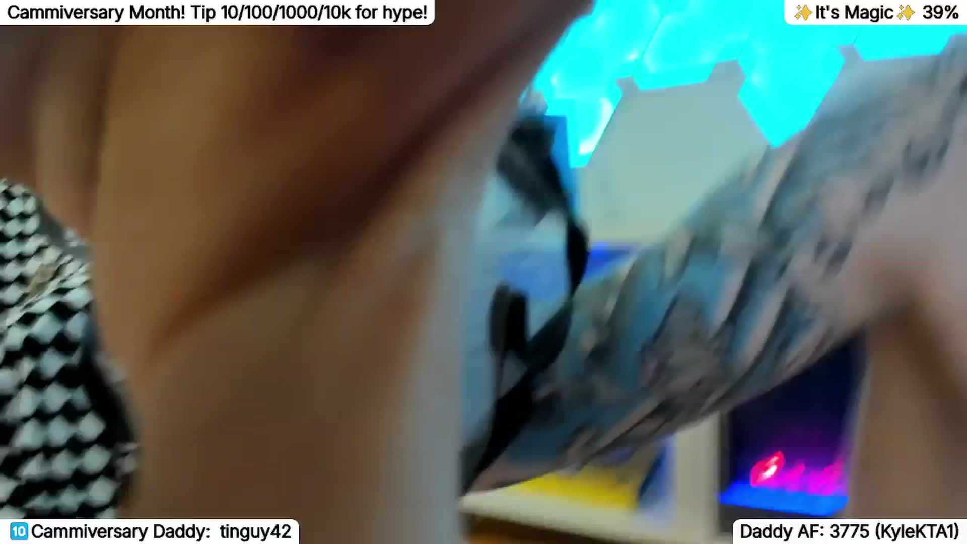 Gallery image thumbnail from TheSharkQueen's myfreecams stream on, 04/18/2026, 08:24 image 13 of 20