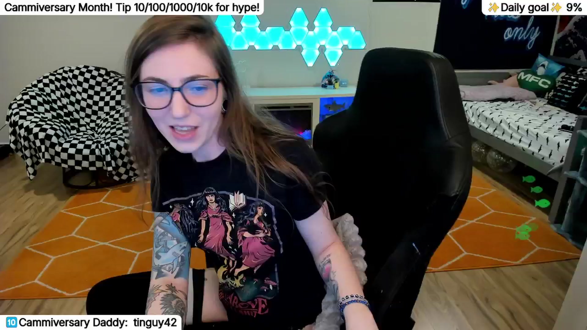 Gallery image thumbnail from TheSharkQueen's myfreecams stream on, 04/22/2026, 06:22 image 1 of 20