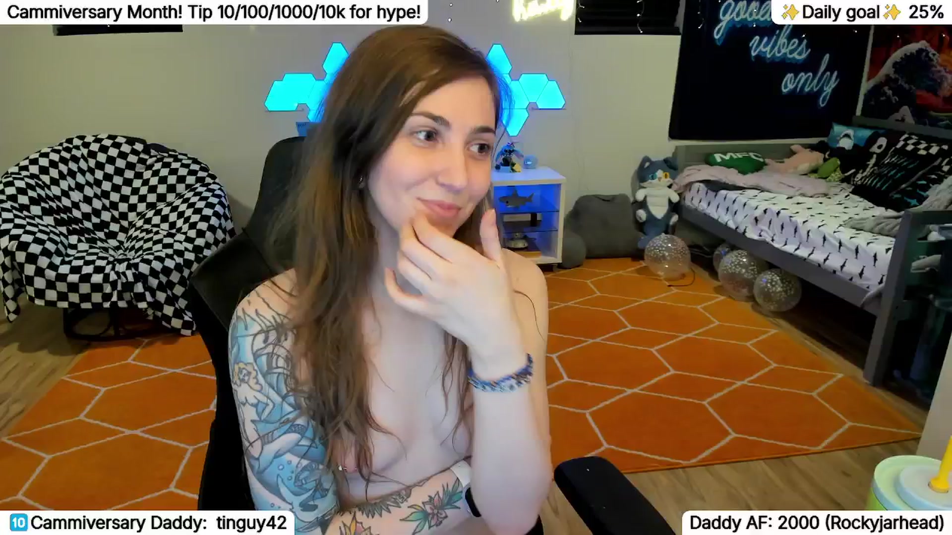 Gallery image thumbnail from TheSharkQueen's myfreecams stream on, 04/24/2026, 06:32 image 16 of 20