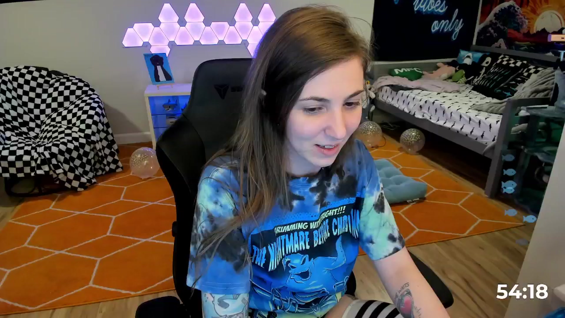 Gallery image thumbnail from TheSharkQueen's myfreecams stream on, 04/24/2026, 07:03 image 8 of 20