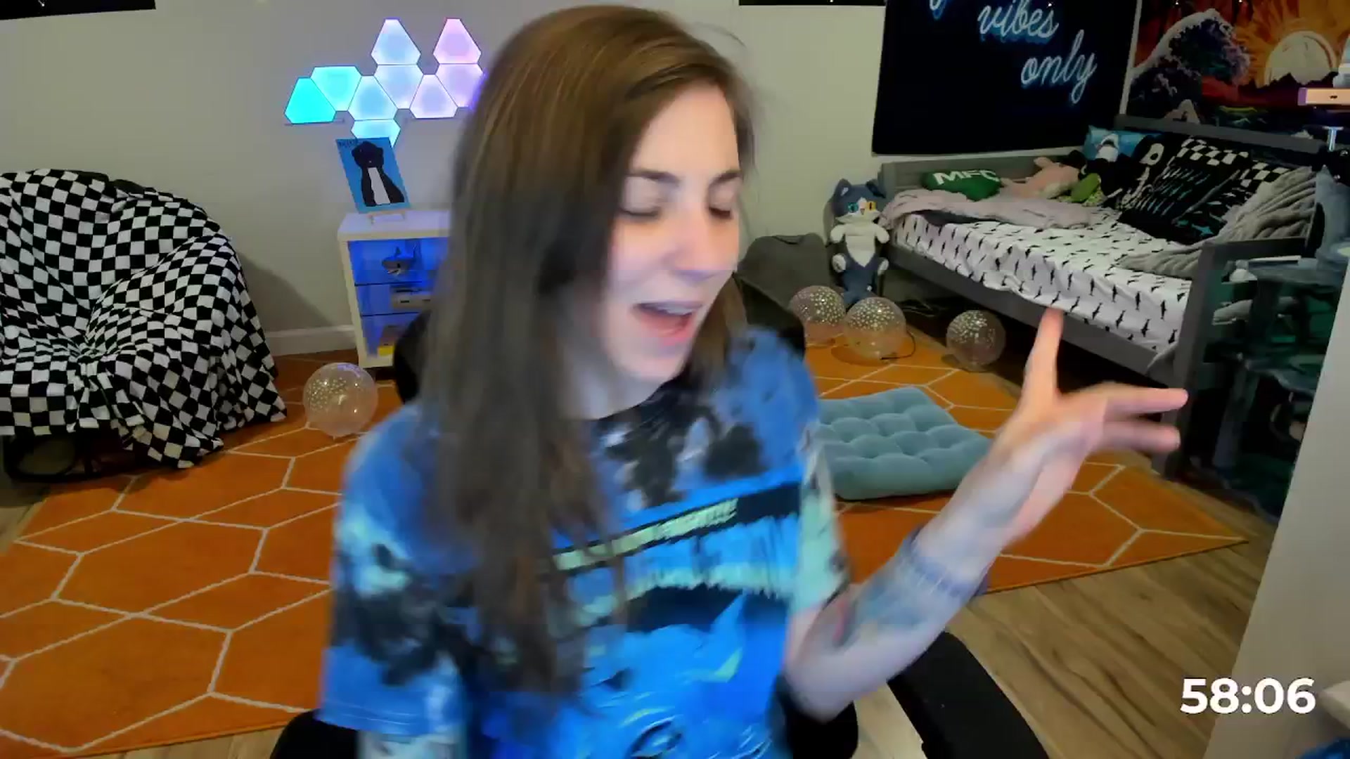 Gallery image thumbnail from TheSharkQueen's myfreecams stream on, 04/24/2026, 07:03 image 2 of 20