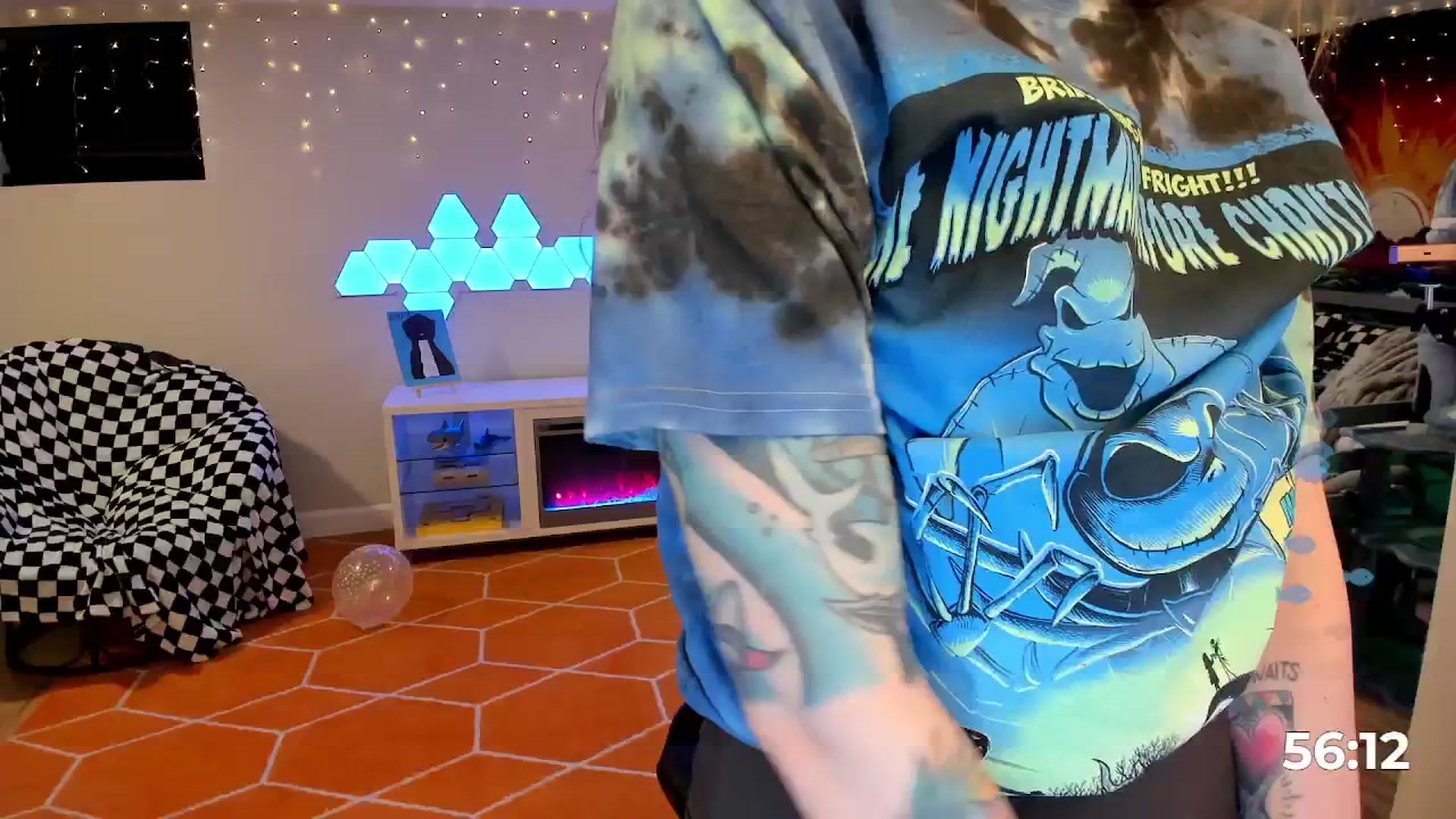 Gallery image thumbnail from TheSharkQueen's myfreecams stream on, 04/24/2026, 07:03 image 5 of 20