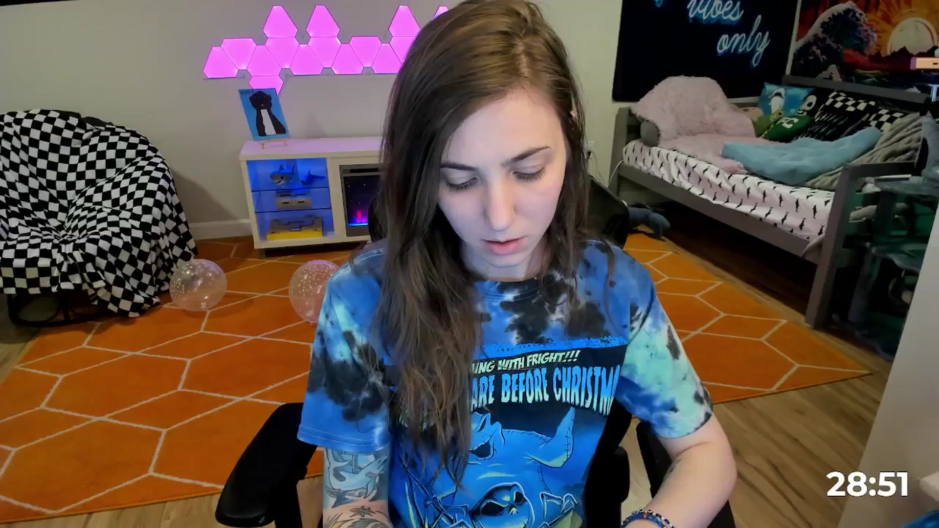 Gallery image thumbnail from TheSharkQueen's myfreecams stream on, 04/24/2026, 07:03 image 19 of 20