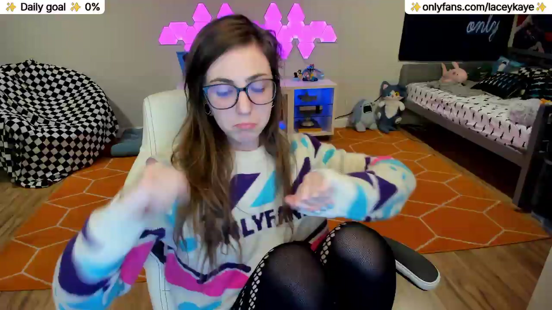 Gallery image thumbnail from TheSharkQueen's myfreecams stream on, 05/09/2026, 04:51 image 3 of 20
