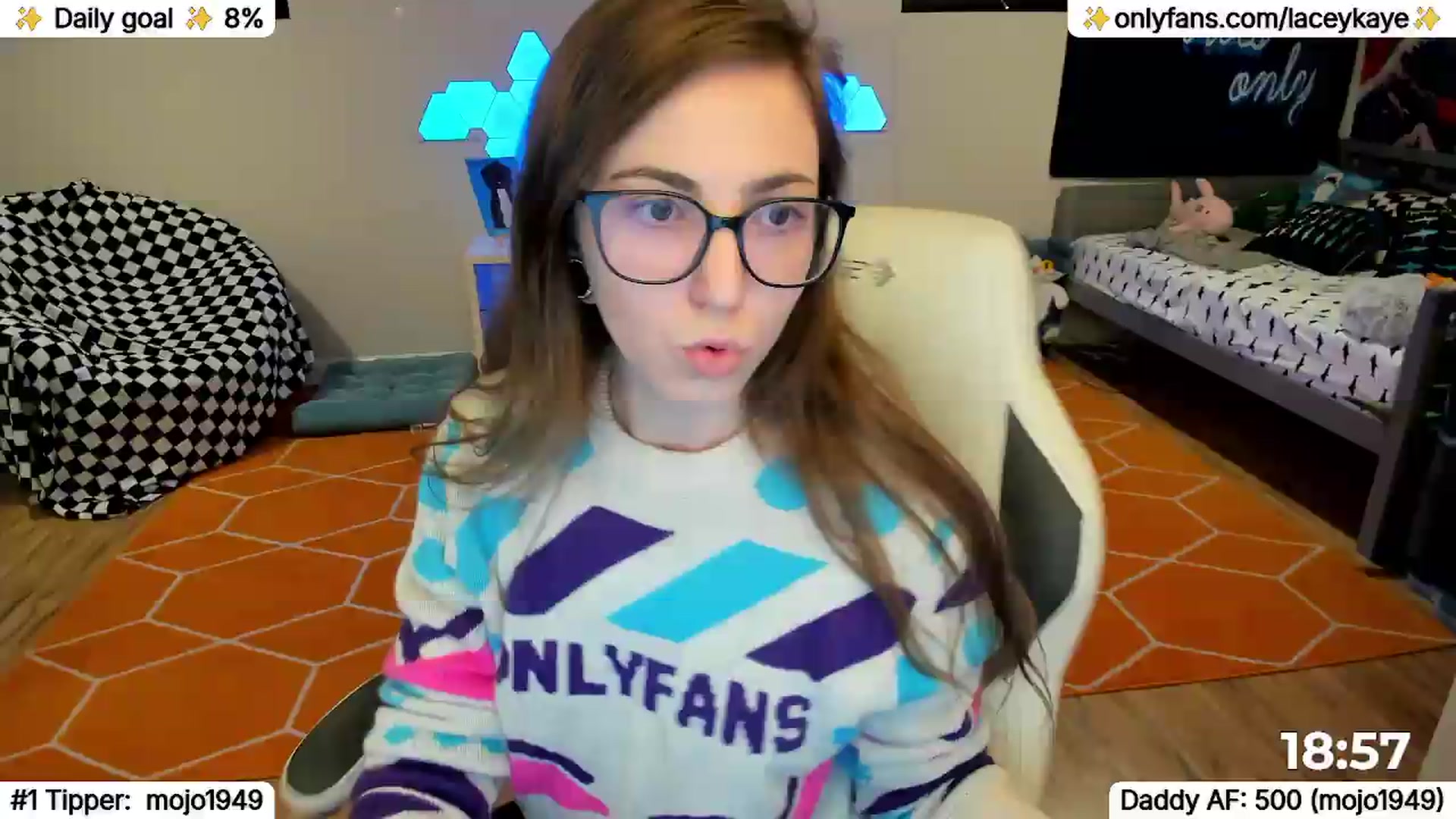 Gallery image thumbnail from TheSharkQueen's myfreecams stream on, 05/09/2026, 04:51 image 18 of 20