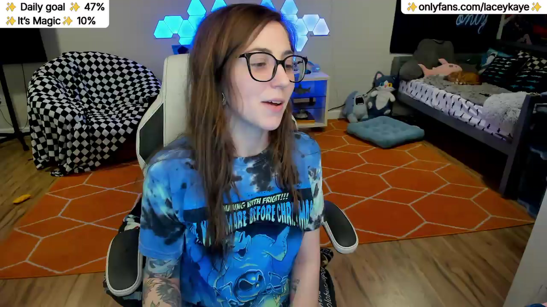 Gallery image thumbnail from TheSharkQueen's myfreecams stream on, 05/13/2026, 06:00 image 20 of 20