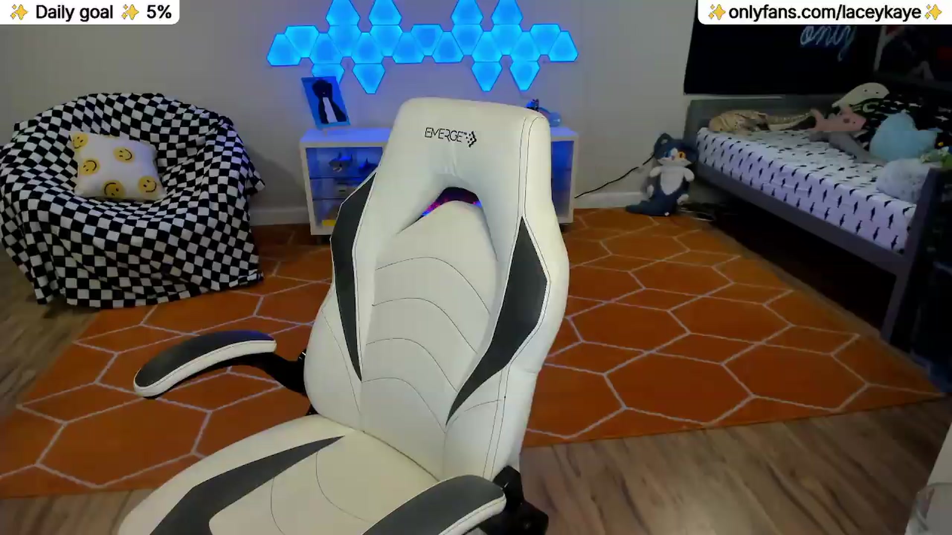 Gallery image thumbnail from TheSharkQueen's myfreecams stream on, 05/15/2026, 05:15 image 4 of 20