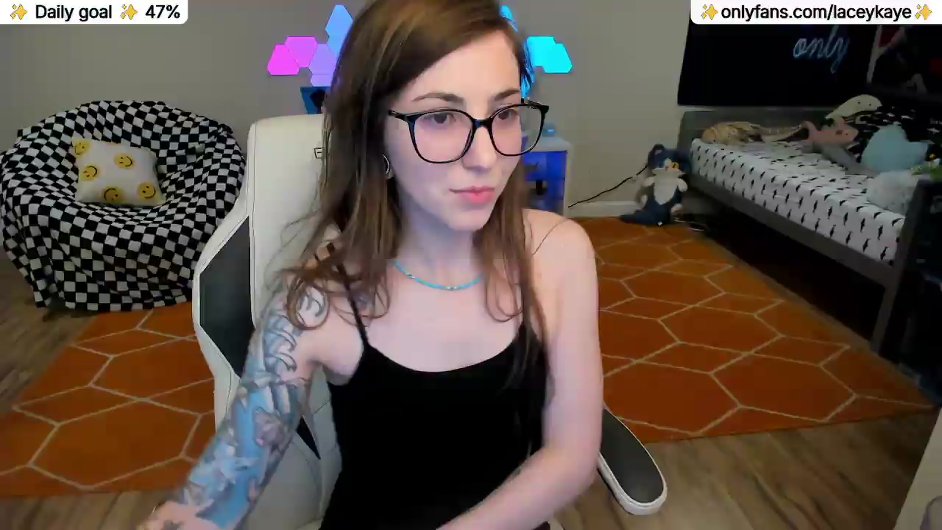 Gallery image thumbnail from TheSharkQueen's myfreecams stream on, 05/15/2026, 05:15 image 1 of 20