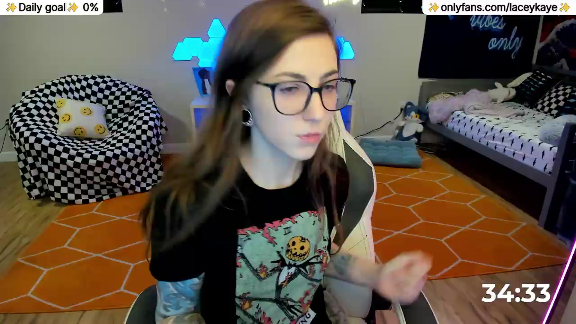 Gallery image thumbnail from TheSharkQueen's myfreecams stream on, 05/16/2026, 19:48 image 7 of 20