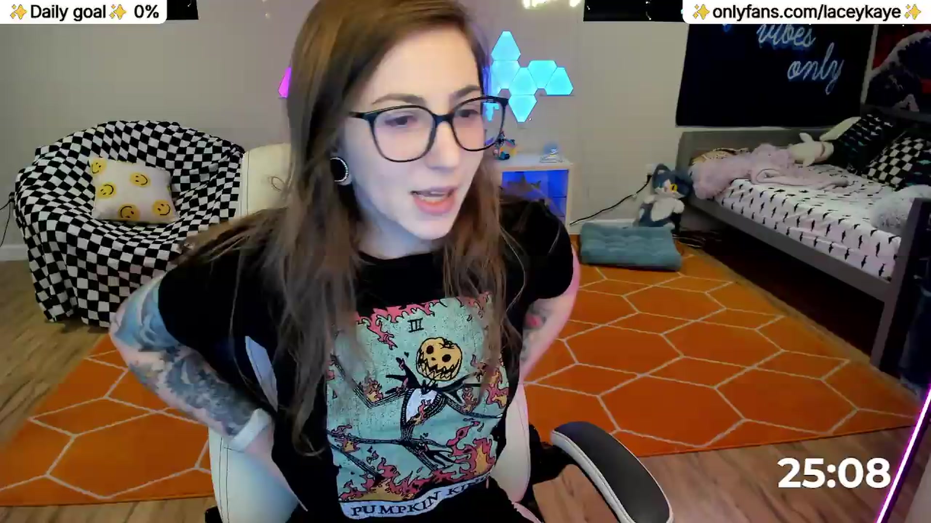 Gallery image thumbnail from TheSharkQueen's myfreecams stream on, 05/16/2026, 19:48 image 12 of 20