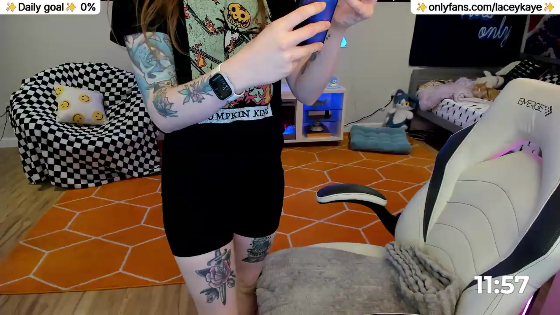 Gallery image thumbnail from TheSharkQueen's myfreecams stream on, 05/16/2026, 19:48 image 19 of 20