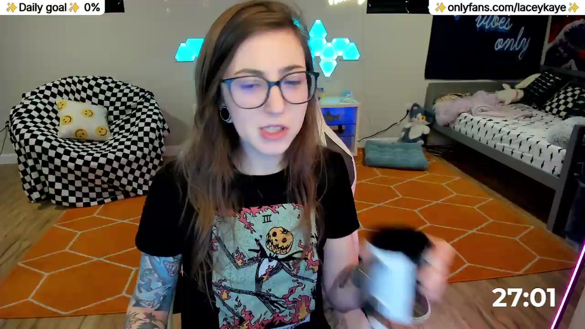 Gallery image thumbnail from TheSharkQueen's myfreecams stream on, 05/16/2026, 19:48 image 11 of 20