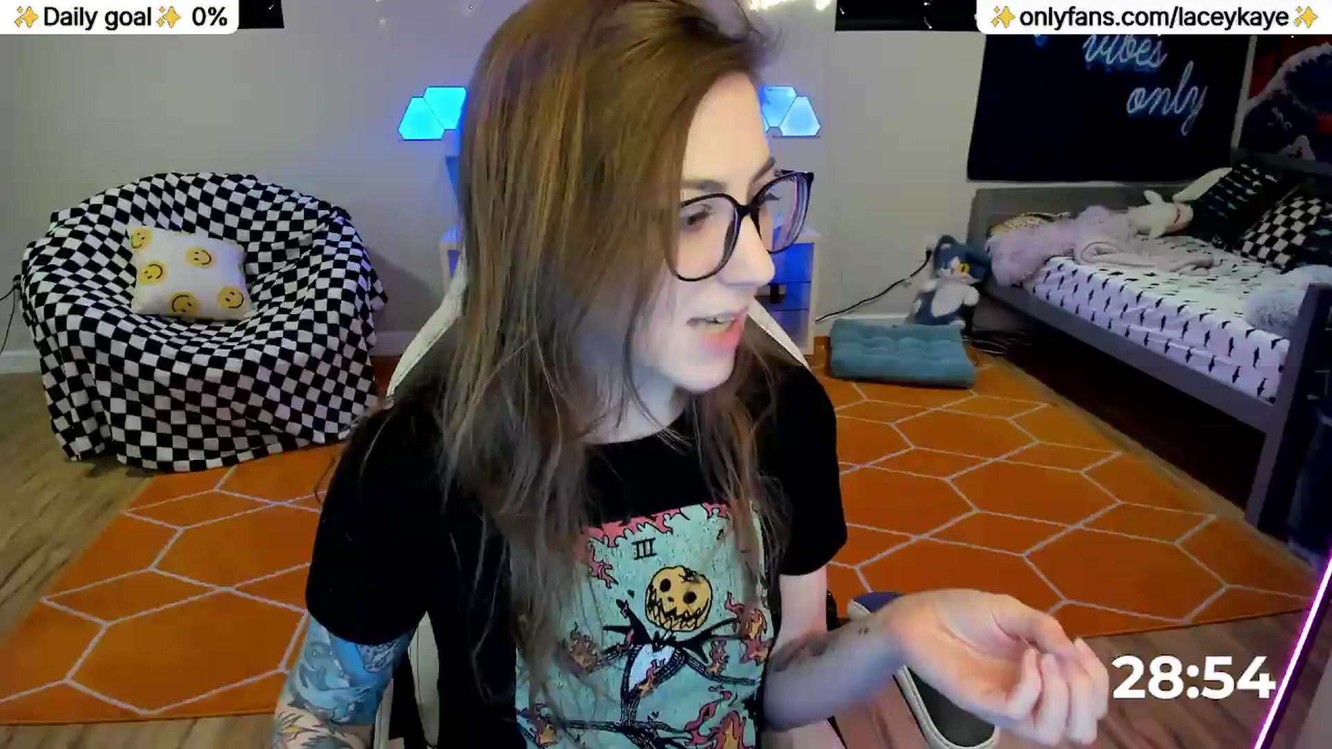 Gallery image thumbnail from TheSharkQueen's myfreecams stream on, 05/16/2026, 19:48 image 10 of 20
