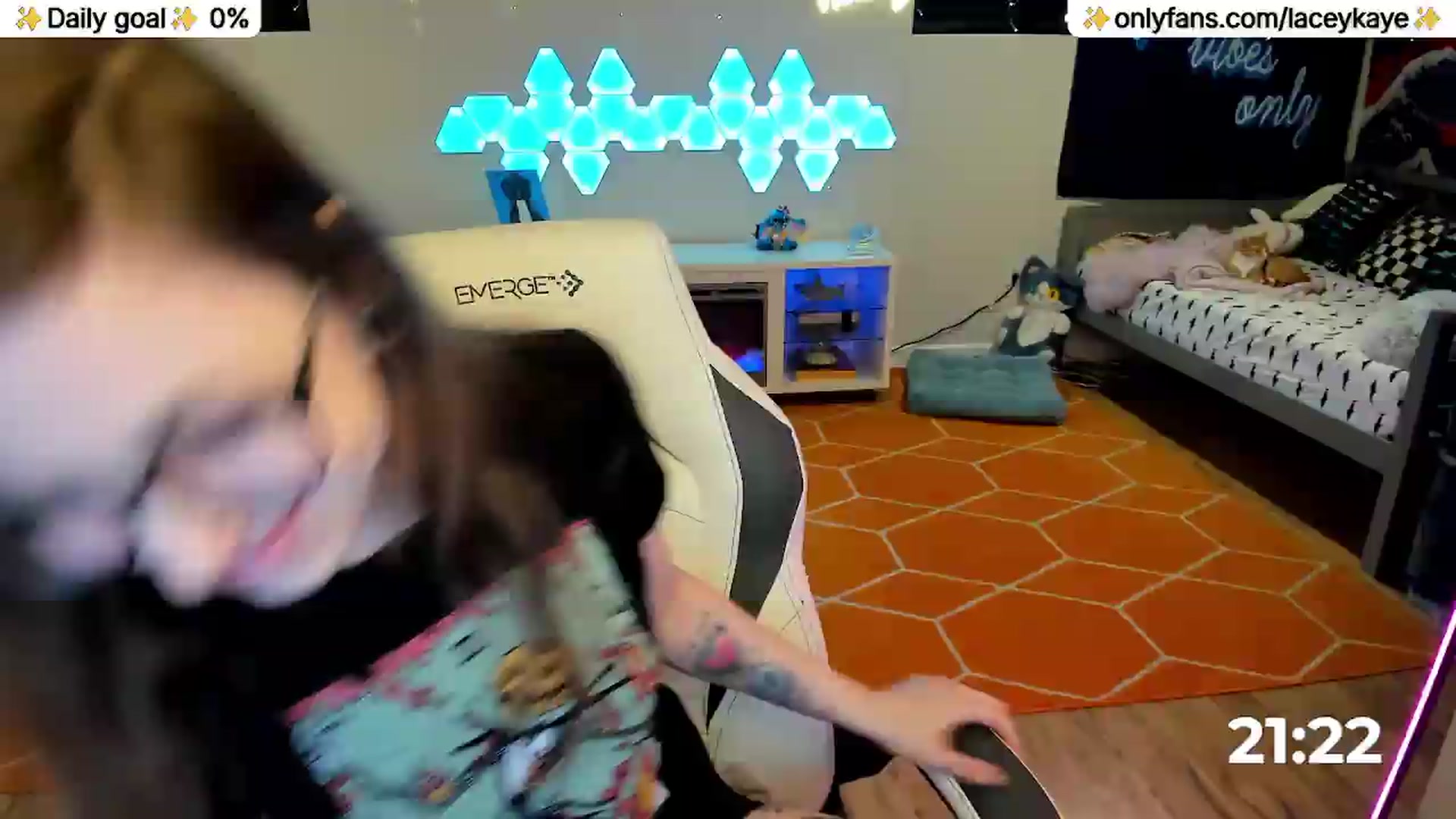Gallery image thumbnail from TheSharkQueen's myfreecams stream on, 05/16/2026, 19:48 image 14 of 20
