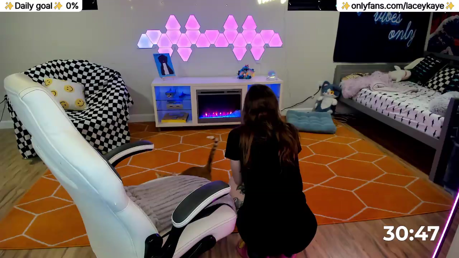Gallery image thumbnail from TheSharkQueen's myfreecams stream on, 05/16/2026, 19:48 image 9 of 20