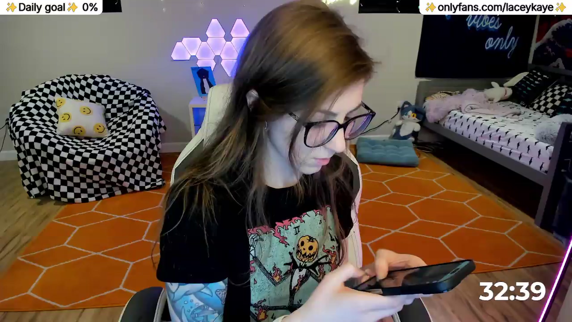 Gallery image thumbnail from TheSharkQueen's myfreecams stream on, 05/16/2026, 19:48 image 8 of 20