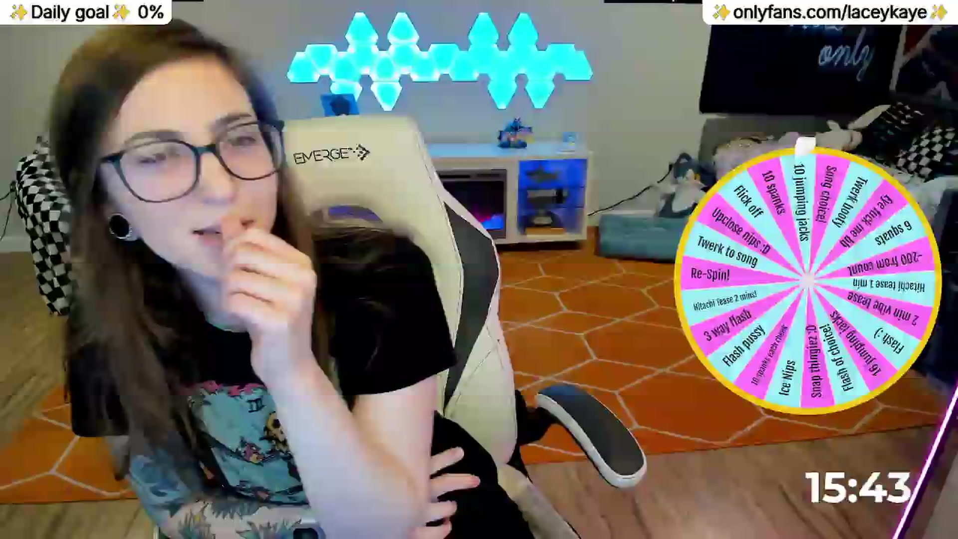 Gallery image thumbnail from TheSharkQueen's myfreecams stream on, 05/16/2026, 19:48 image 17 of 20