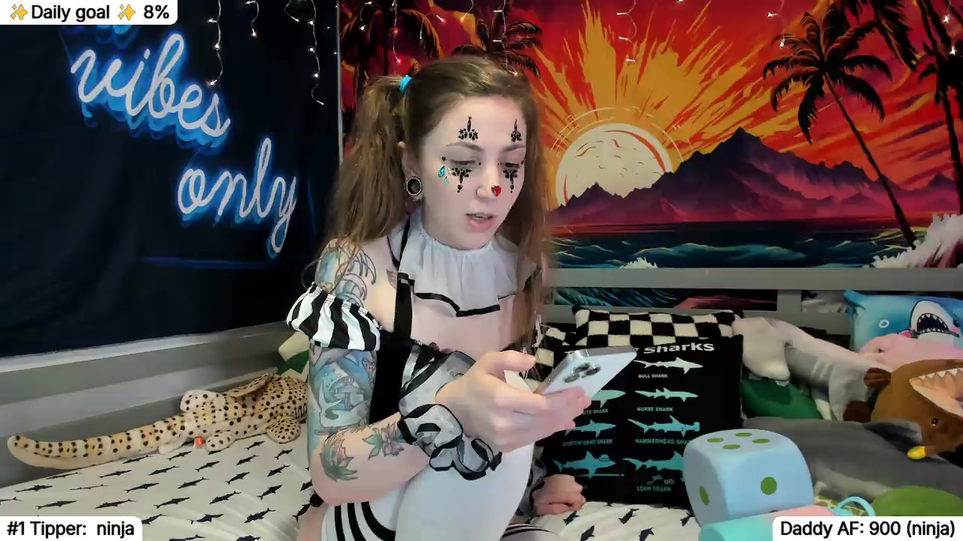 Gallery image thumbnail from TheSharkQueen's myfreecams stream on, 05/20/2026, 05:09 image 8 of 20