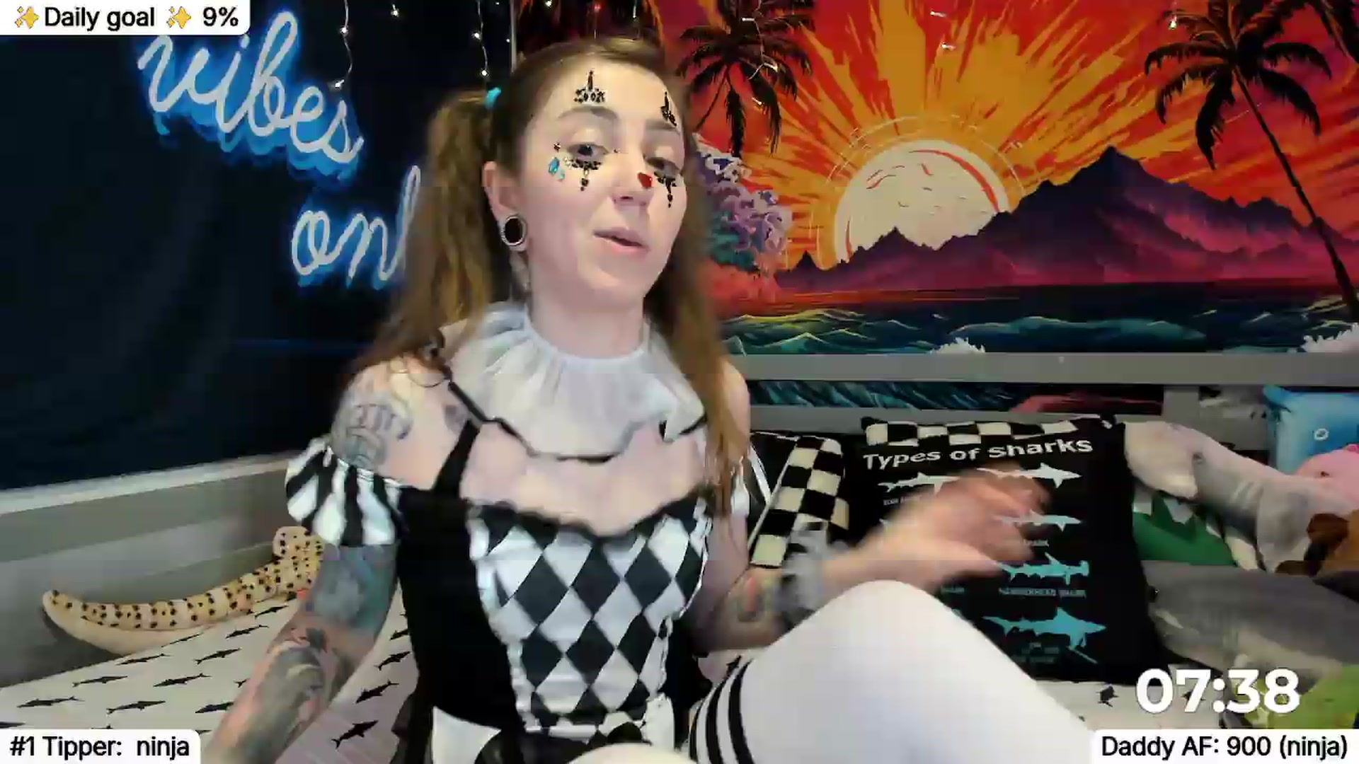 Gallery image thumbnail from TheSharkQueen's myfreecams stream on, 05/20/2026, 05:09 image 19 of 20