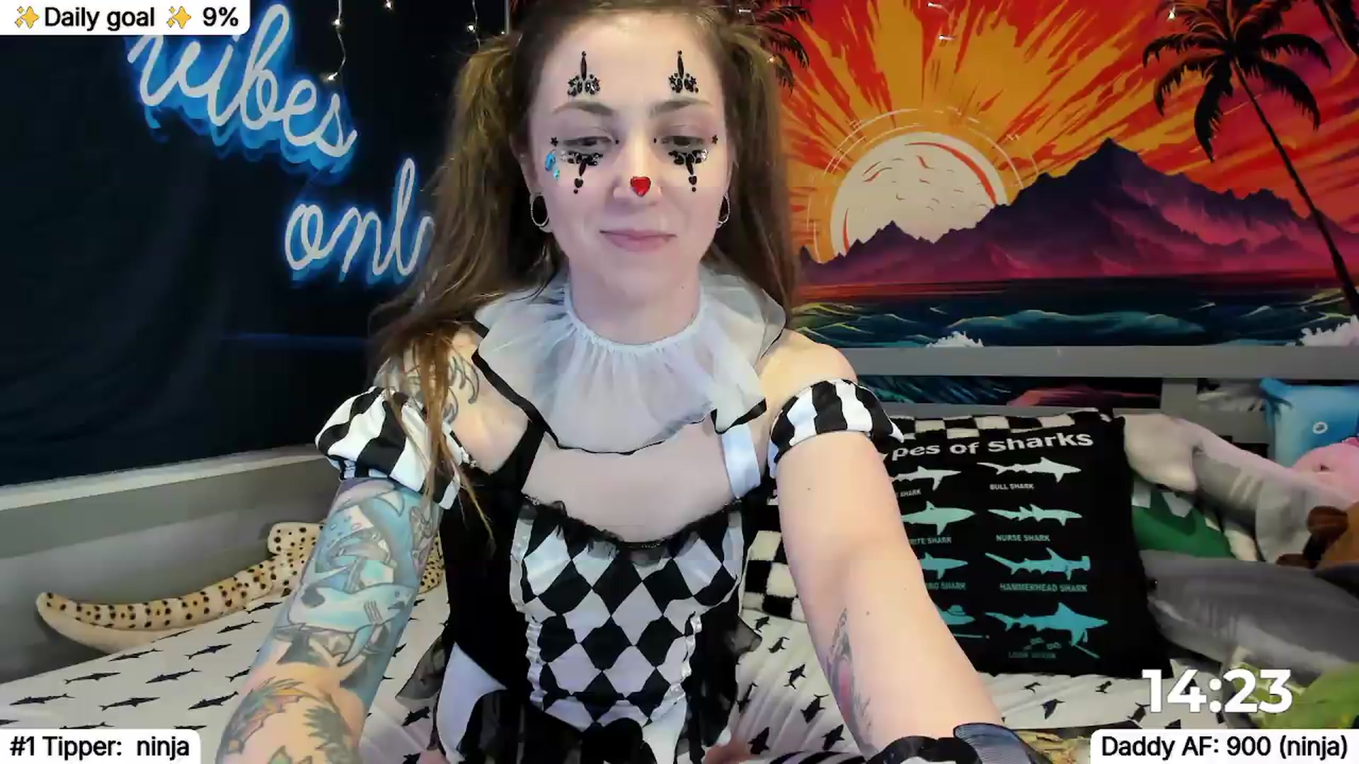 Gallery image thumbnail from TheSharkQueen's myfreecams stream on, 05/20/2026, 05:09 image 18 of 20