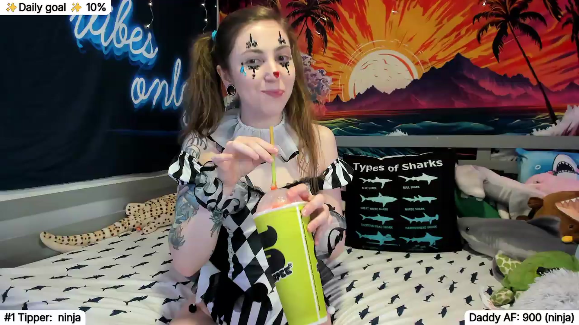 Gallery image thumbnail from TheSharkQueen's myfreecams stream on, 05/20/2026, 06:18 image 4 of 20
