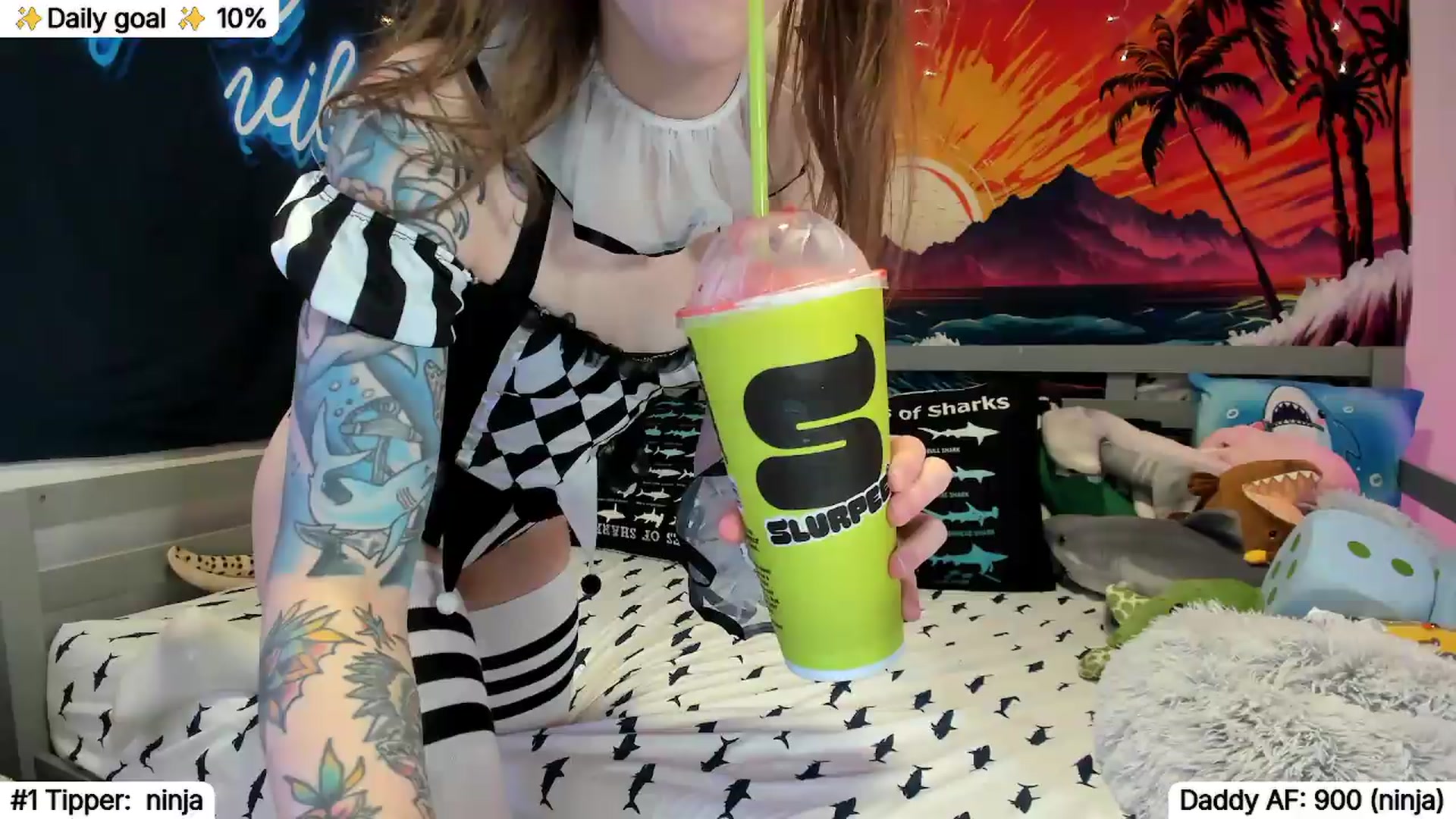 Gallery image thumbnail from TheSharkQueen's myfreecams stream on, 05/20/2026, 06:18 image 7 of 20