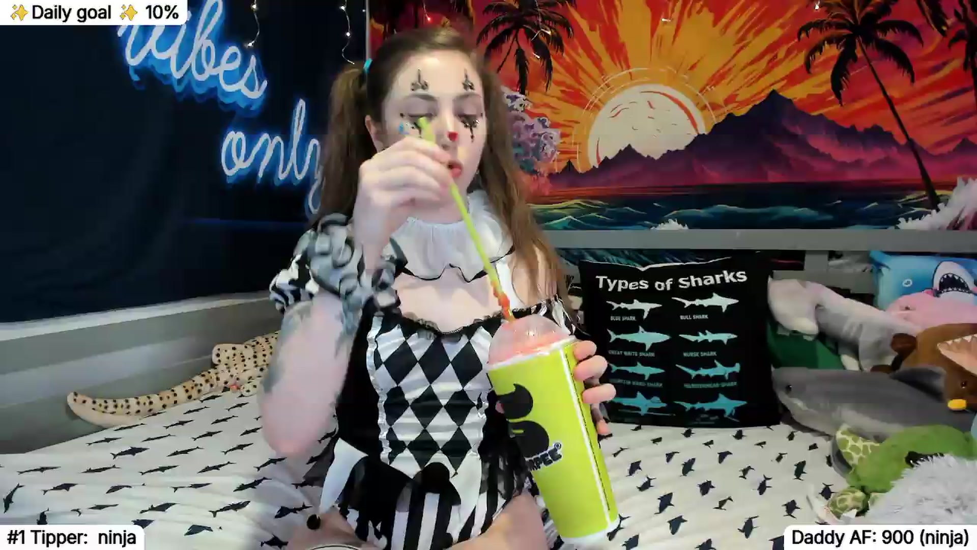 Gallery image thumbnail from TheSharkQueen's myfreecams stream on, 05/20/2026, 06:18 image 5 of 20