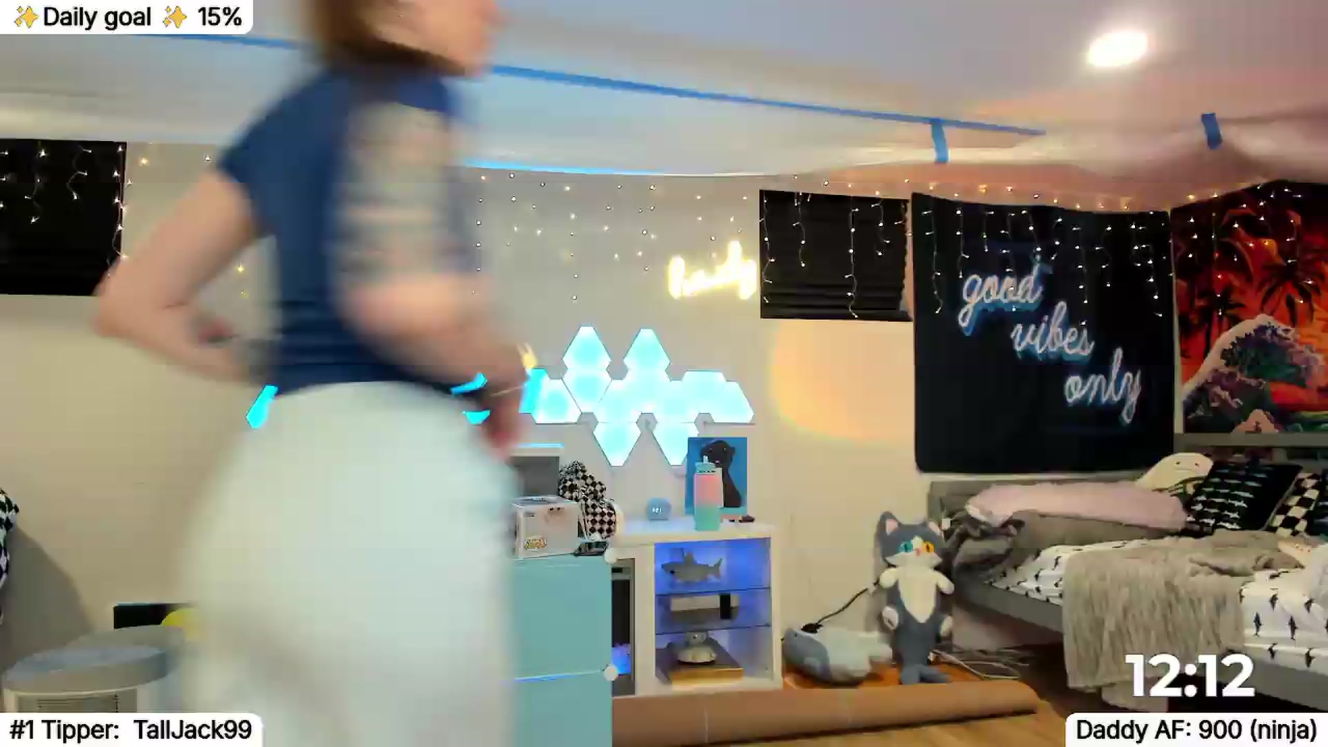Gallery image thumbnail from TheSharkQueen's myfreecams stream on, 05/20/2026, 07:28 image 16 of 20