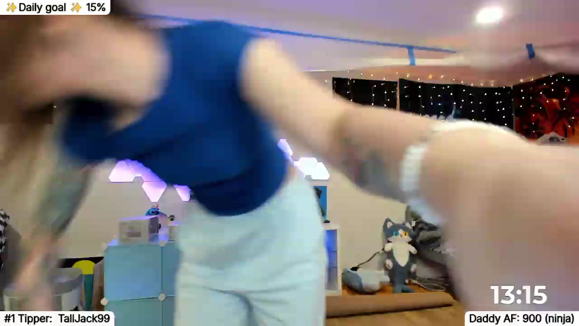 Gallery image thumbnail from TheSharkQueen's myfreecams stream on, 05/20/2026, 07:28 image 15 of 20