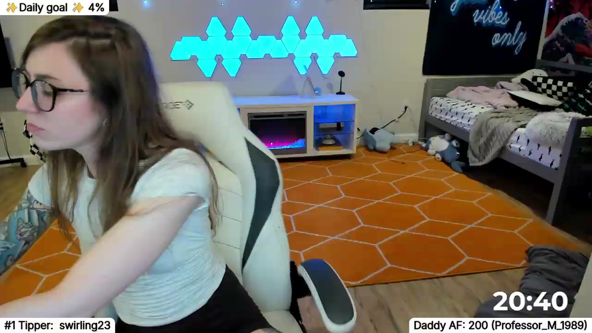 Gallery image thumbnail from TheSharkQueen's myfreecams stream on, 05/28/2026, 03:45 image 5 of 20