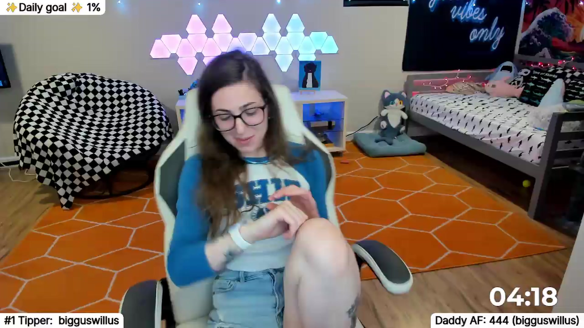 Gallery image thumbnail from TheSharkQueen's myfreecams stream on, 06/06/2026, 20:05 image 13 of 20