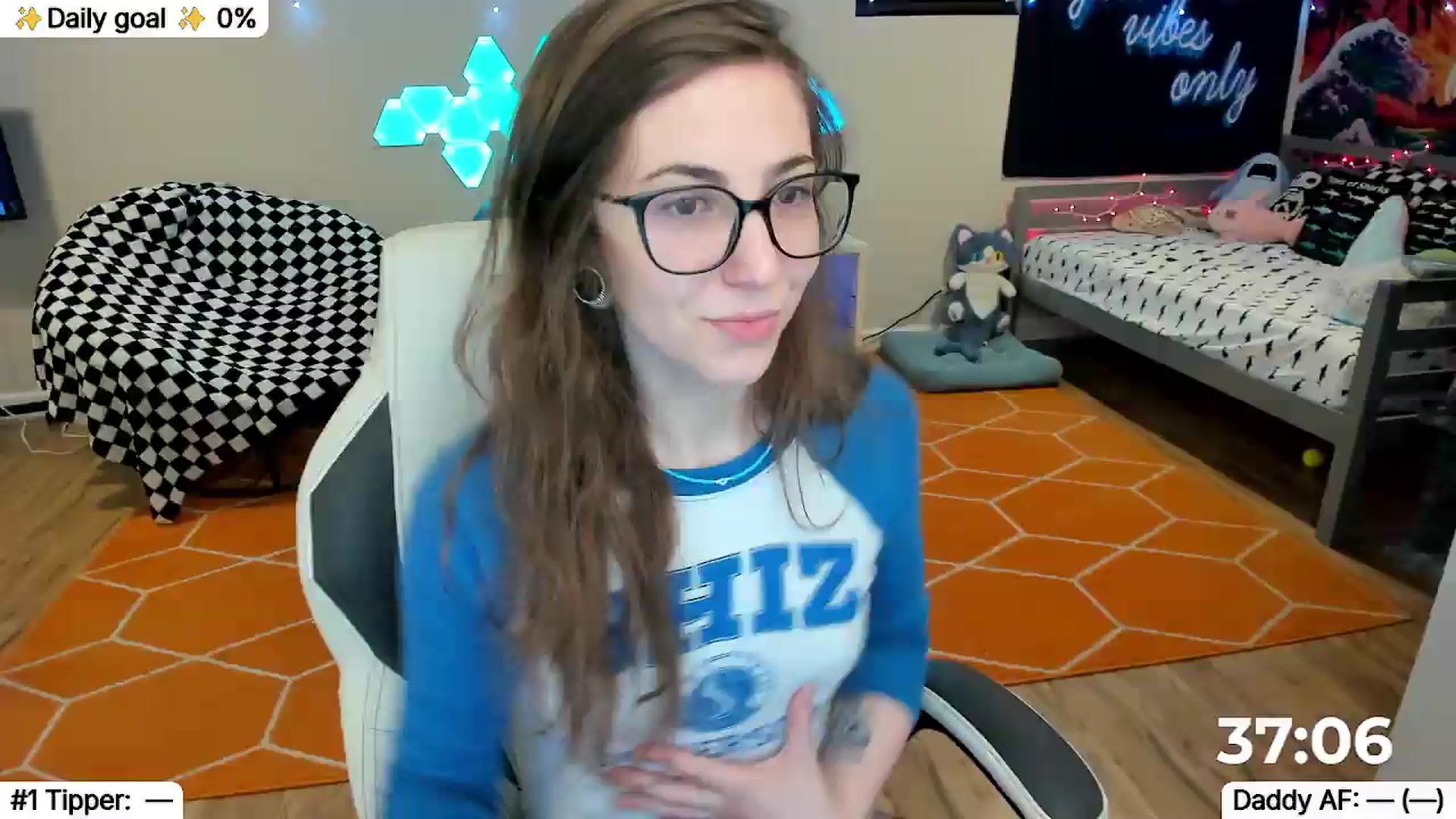Gallery image thumbnail from TheSharkQueen's myfreecams stream on, 06/06/2026, 20:05 image 5 of 20