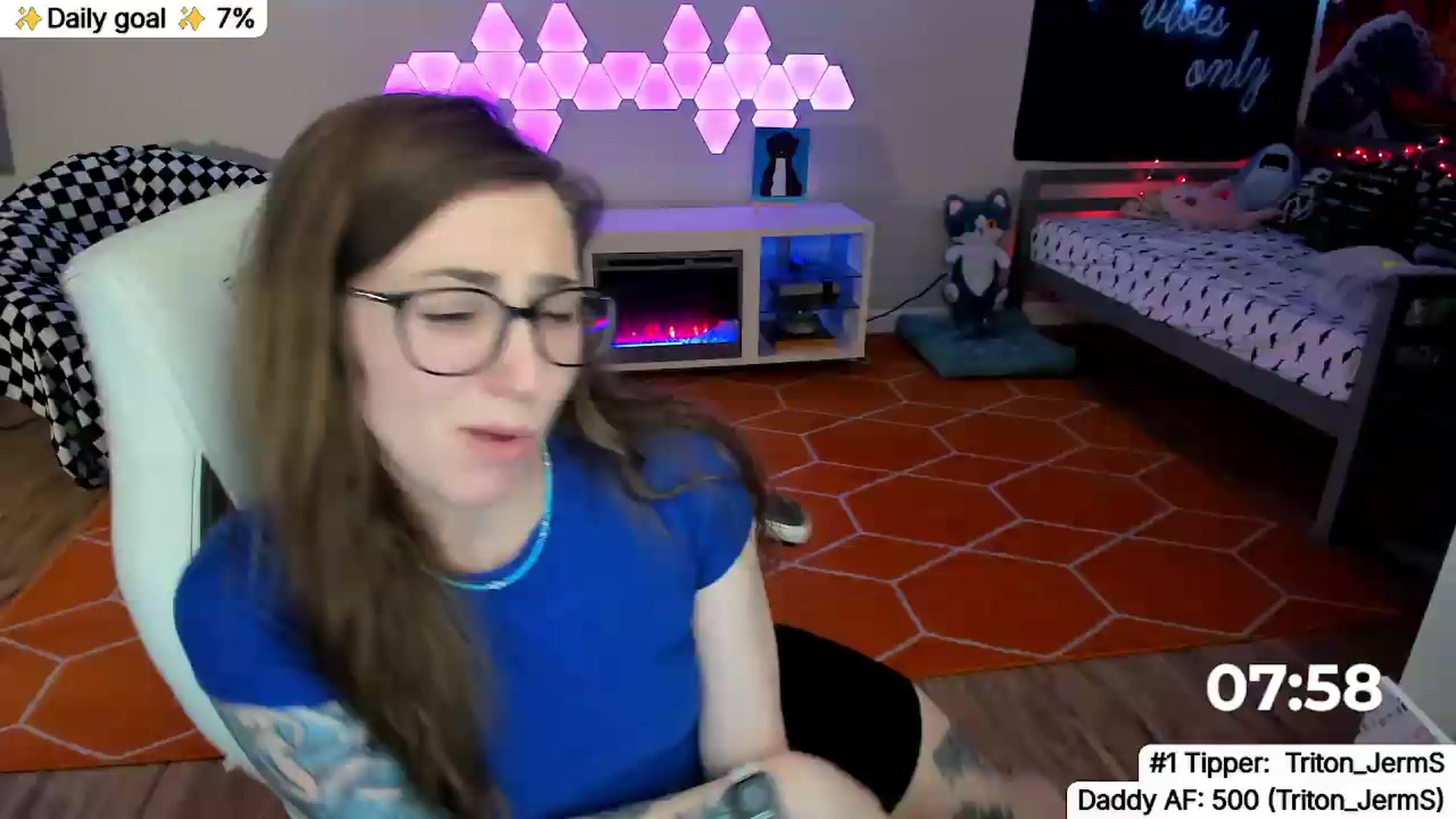 Gallery image thumbnail from TheSharkQueen's myfreecams stream on, 06/11/2026, 07:04 image 9 of 20