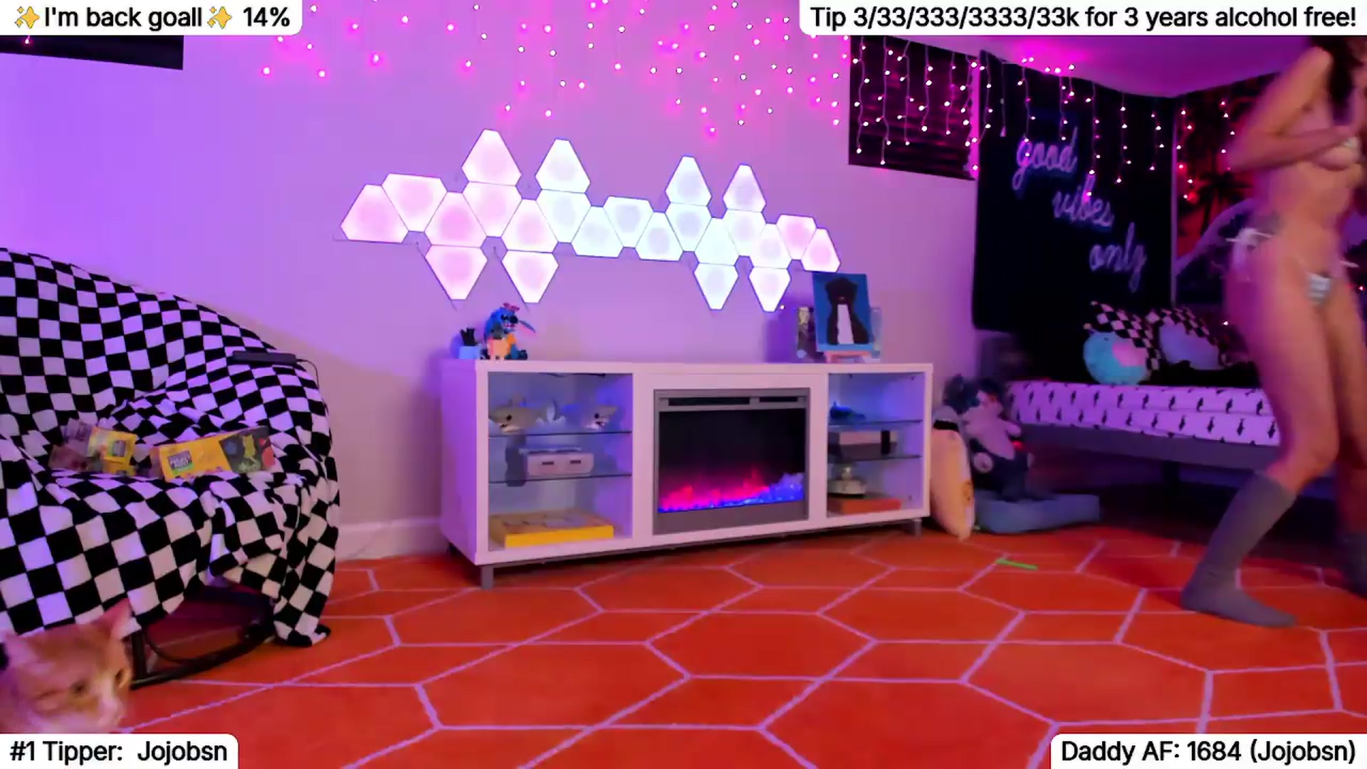 Gallery image thumbnail from TheSharkQueen's myfreecams stream on, 07/26/2026, 08:01 image 11 of 20