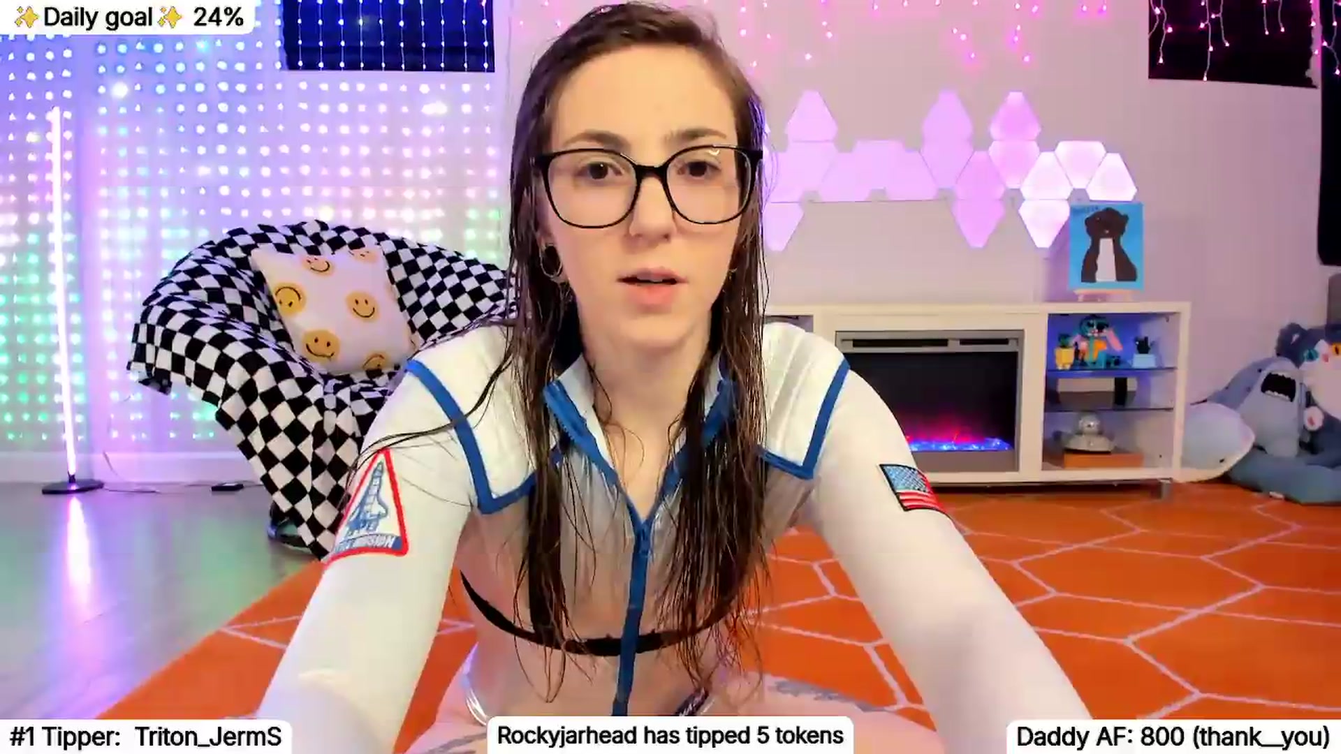 Gallery image thumbnail from TheSharkQueen's myfreecams stream on, 08/02/2026, 05:55 image 8 of 20
