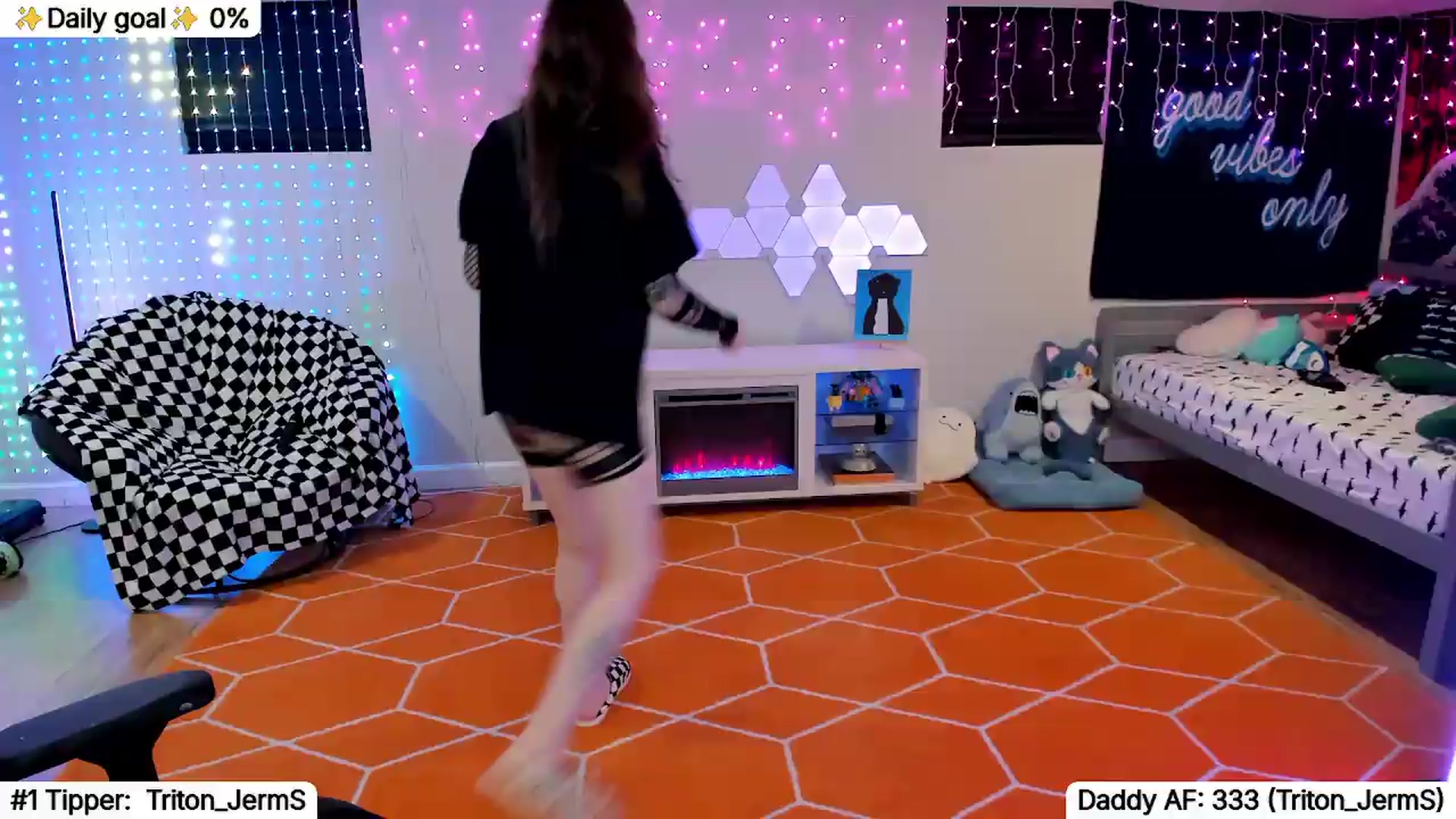 Gallery image thumbnail from TheSharkQueen's myfreecams stream on, 08/08/2026, 03:32 image 5 of 20