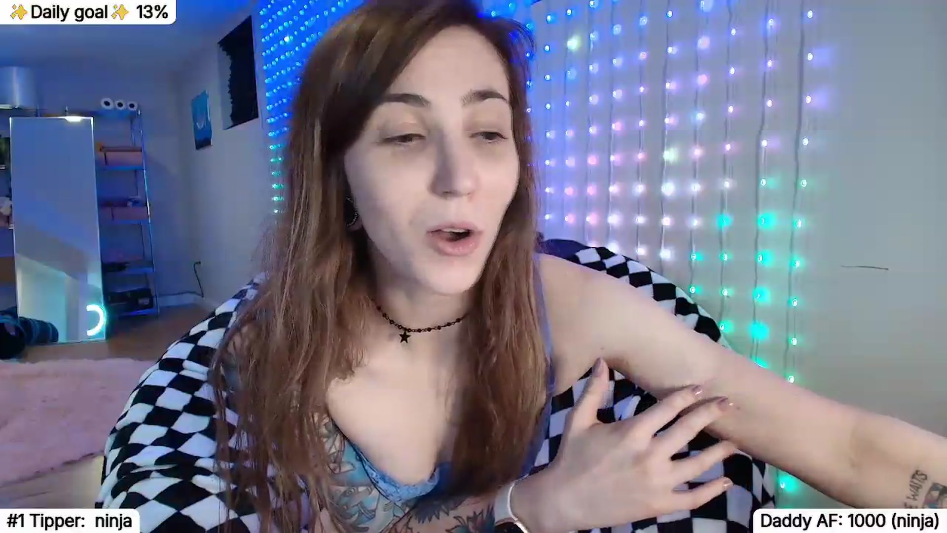 Gallery image thumbnail from TheSharkQueen's myfreecams stream on, 08/15/2026, 04:54 image 2 of 20