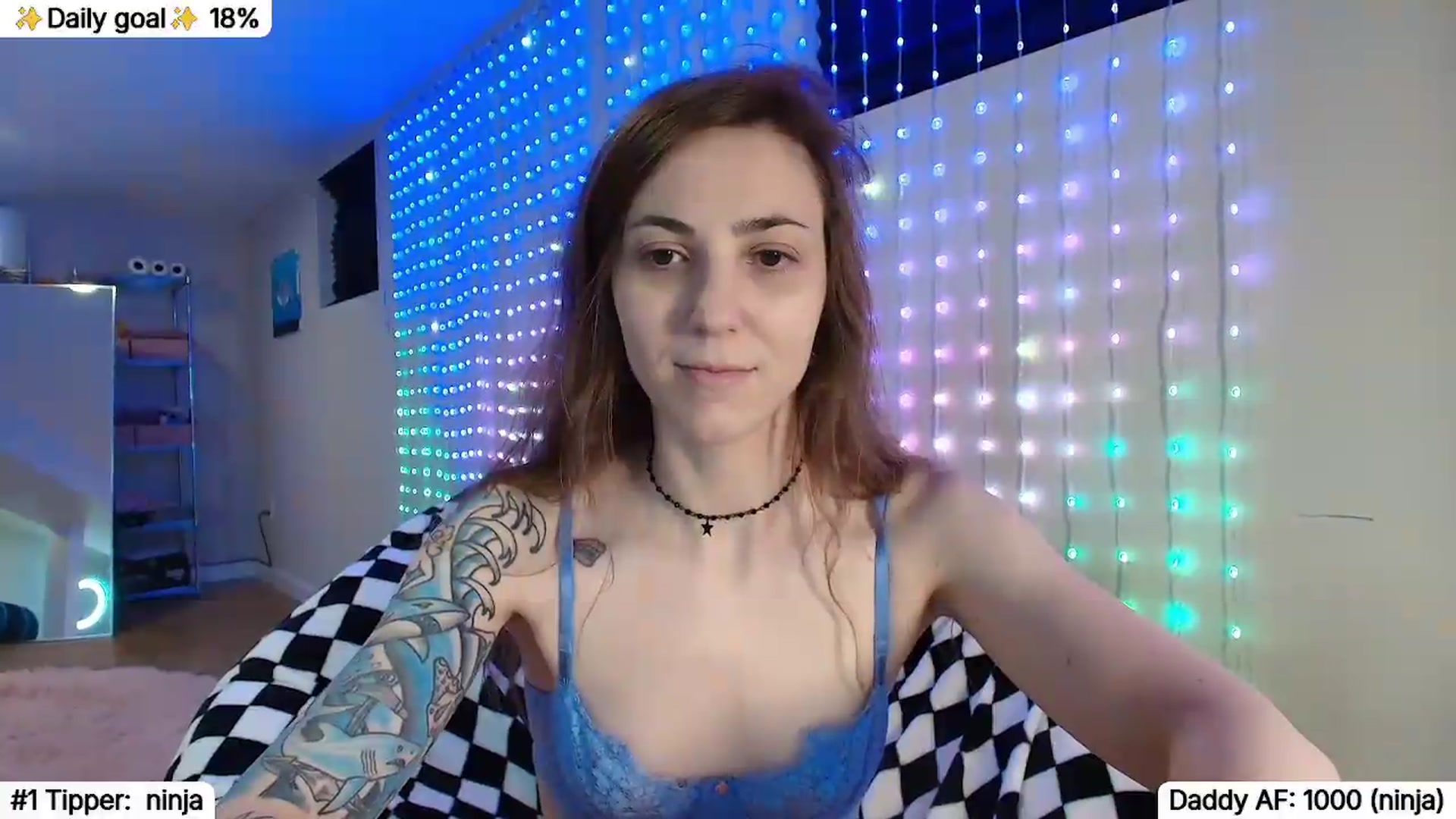Gallery image thumbnail from TheSharkQueen's myfreecams stream on, 08/15/2026, 04:54 image 5 of 20