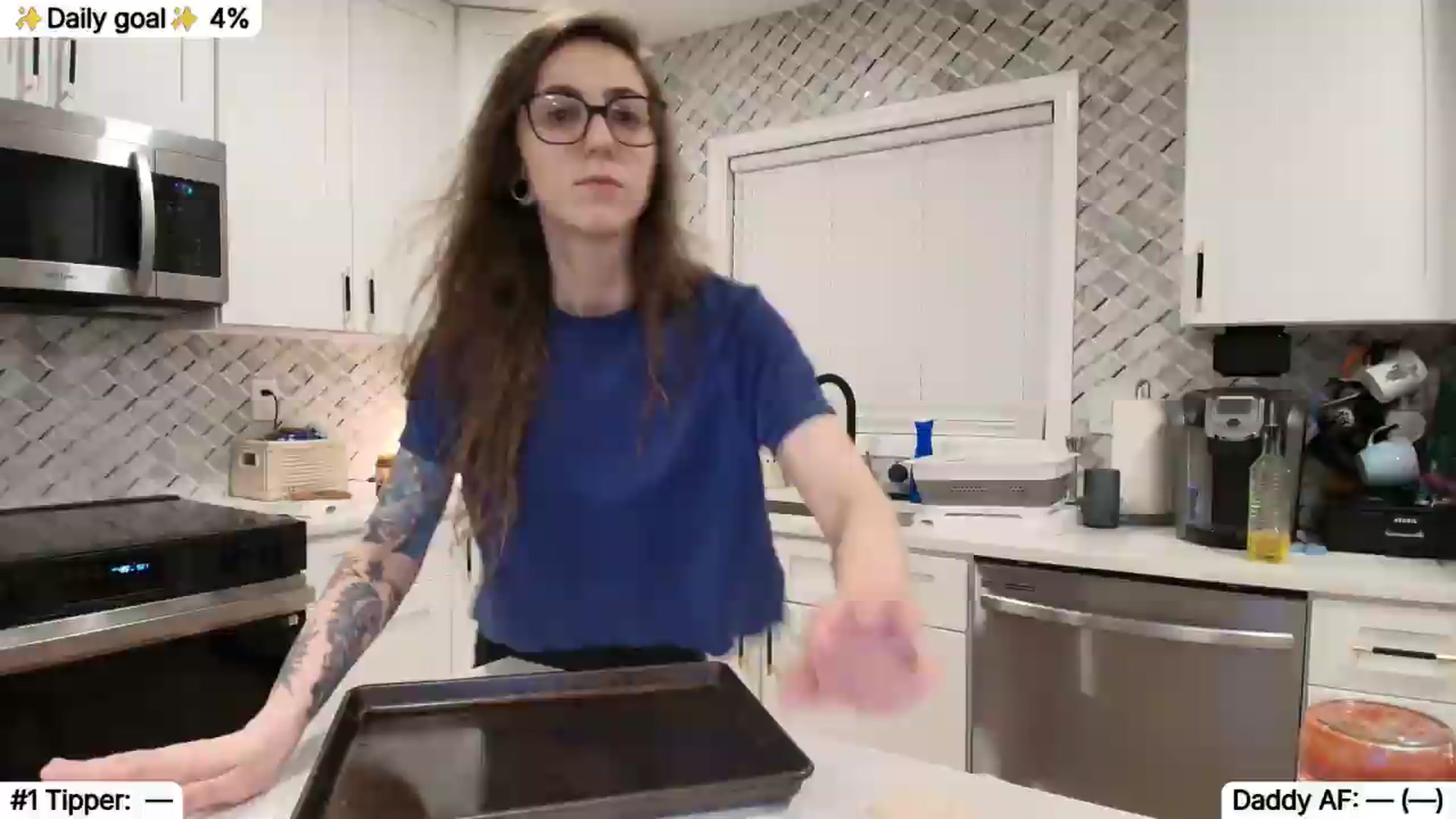 Gallery image thumbnail from TheSharkQueen's myfreecams stream on, 08/26/2026, 02:01 image 1 of 20
