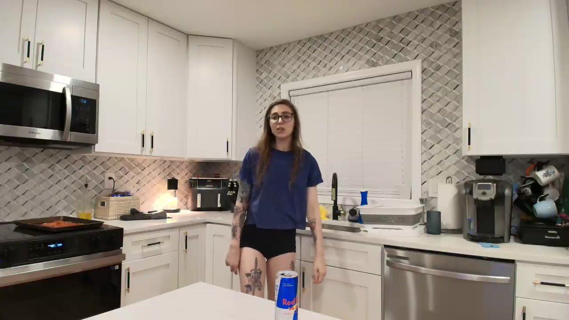 Gallery image thumbnail from TheSharkQueen's myfreecams stream on, 08/26/2026, 02:01 image 19 of 20