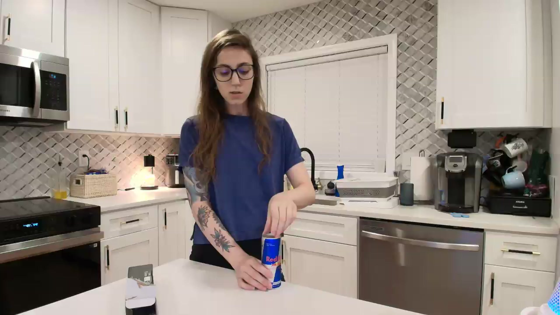 Gallery image thumbnail from TheSharkQueen's myfreecams stream on, 08/26/2026, 02:01 image 12 of 20
