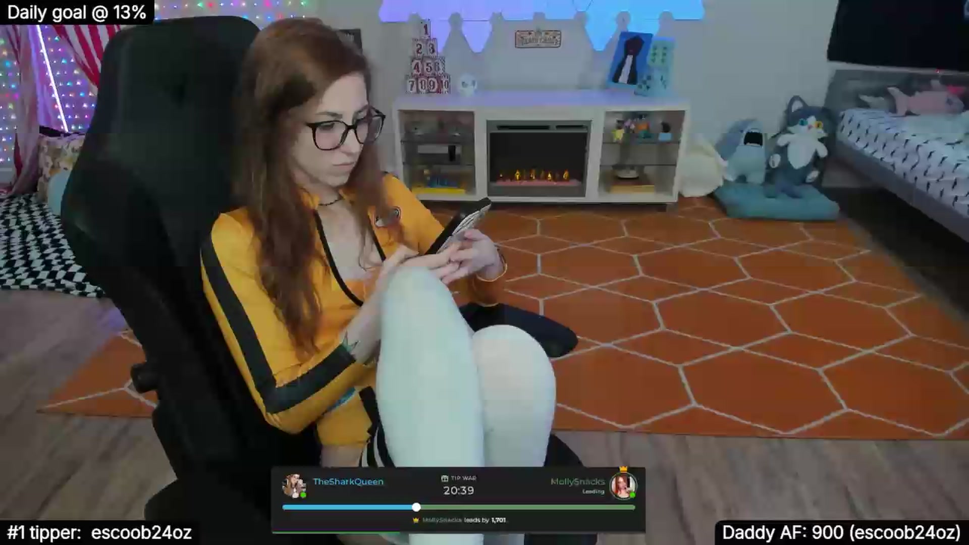 Gallery image thumbnail from TheSharkQueen's myfreecams stream on, 10/04/2026, 01:32 image 3 of 20