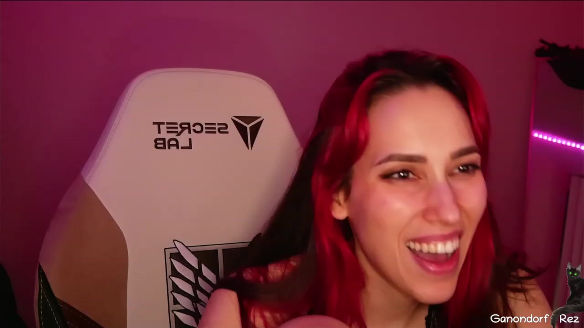 Gallery image thumbnail from TheSkyMomma's myfreecams stream on, 03/31/2023, 10:53 image 4 of 20