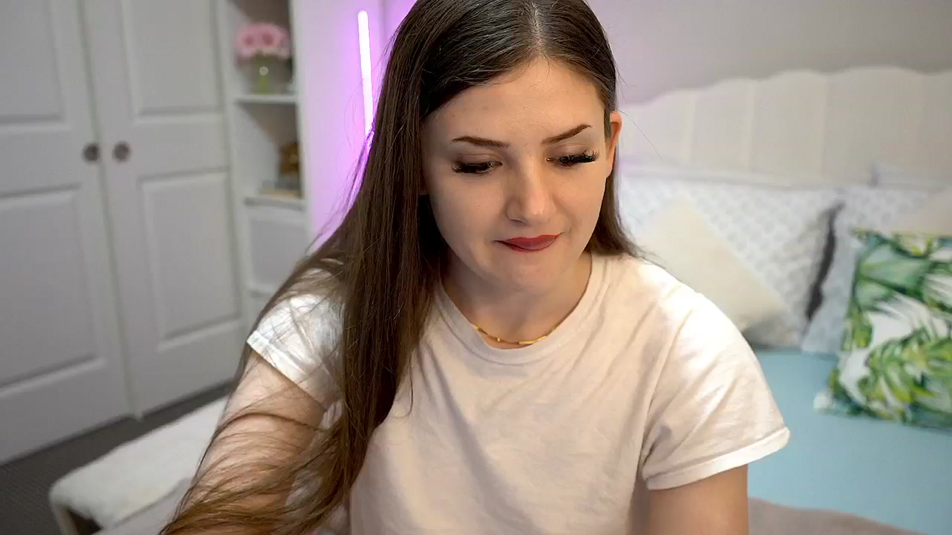 Gallery image thumbnail from TheW1tchQueen's myfreecams stream on, 03/14/2025, 07:05 image 1 of 20