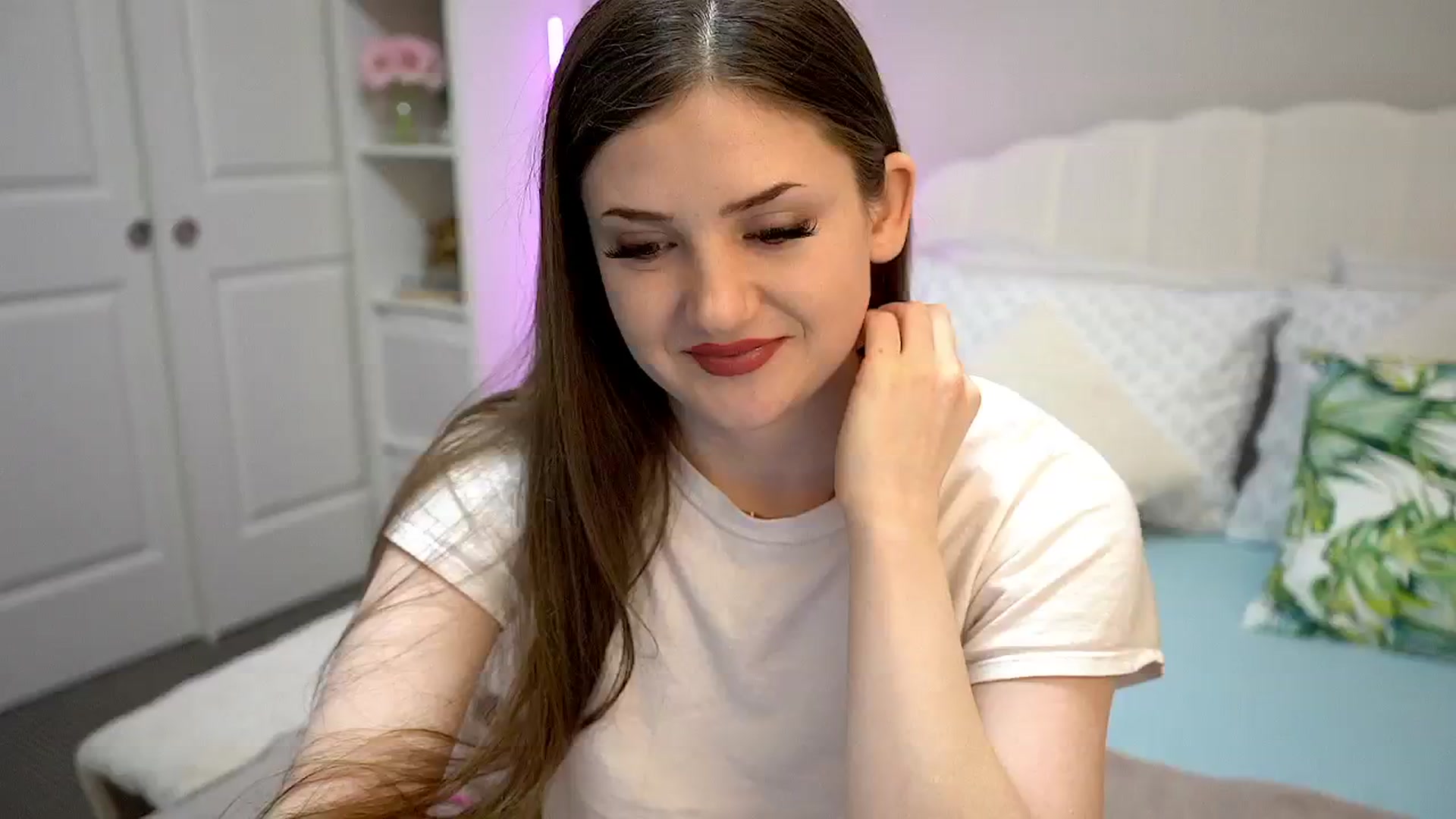 Gallery image thumbnail from TheW1tchQueen's myfreecams stream on, 03/14/2025, 07:05 image 10 of 20