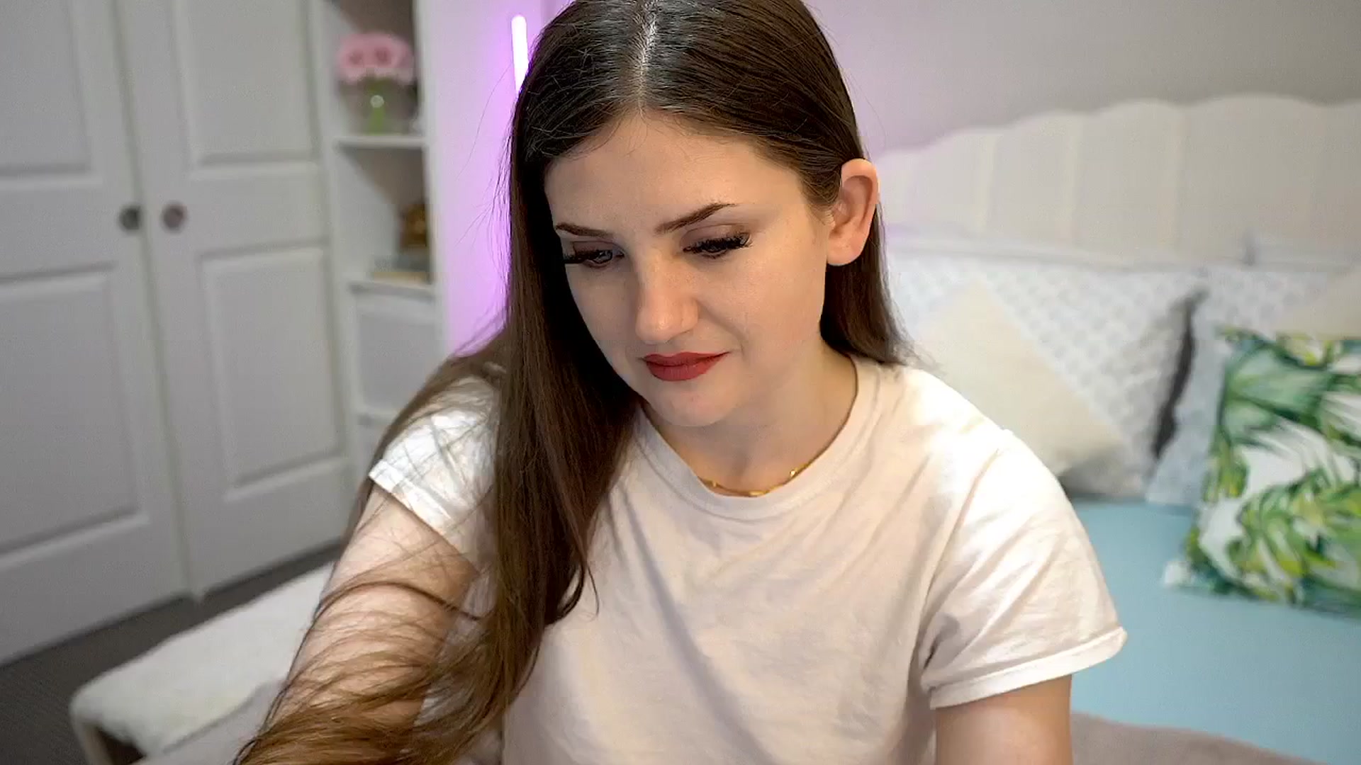 Gallery image thumbnail from TheW1tchQueen's myfreecams stream on, 03/14/2025, 07:05 image 4 of 20