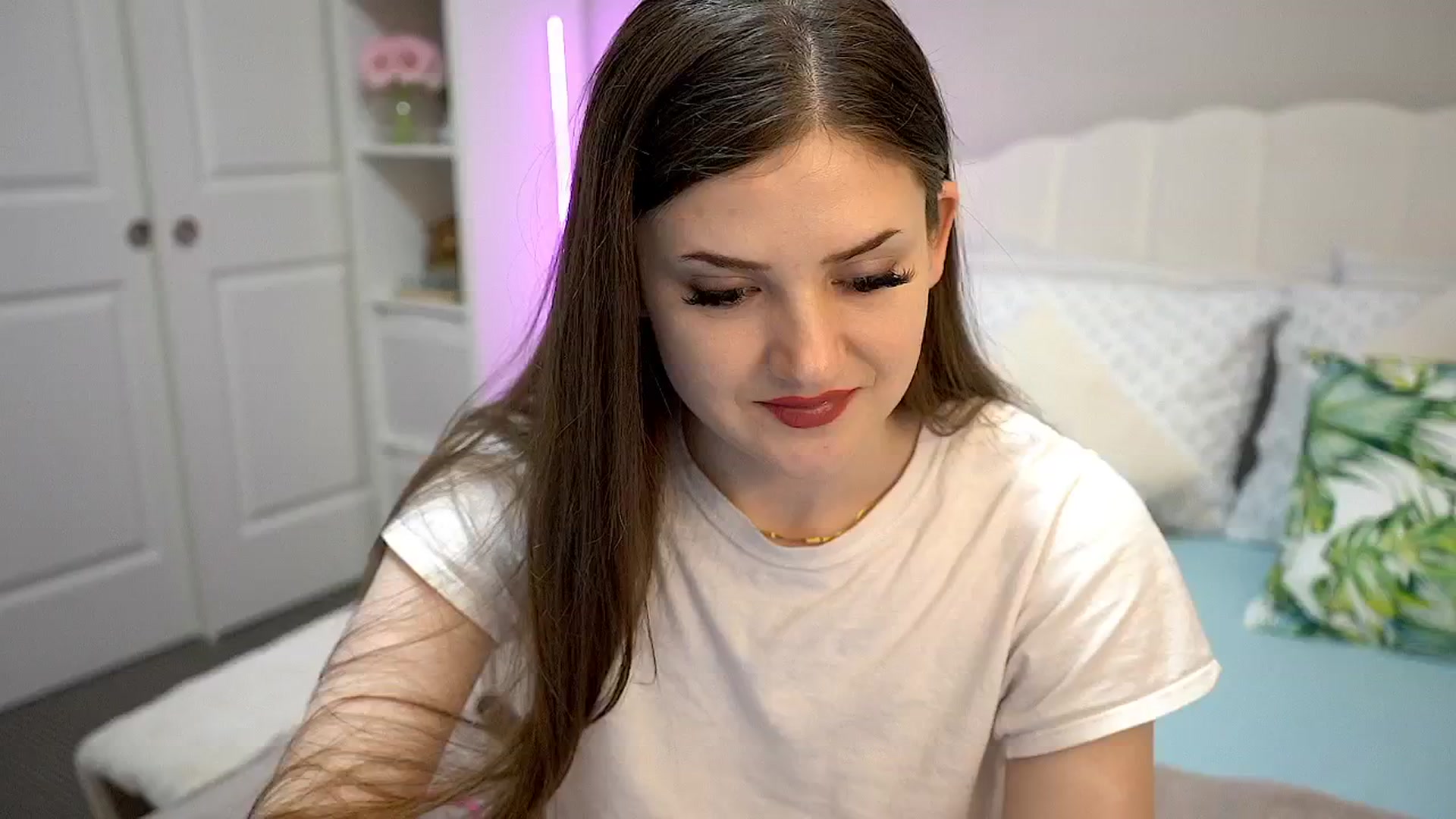 Gallery image thumbnail from TheW1tchQueen's myfreecams stream on, 03/14/2025, 07:05 image 8 of 20