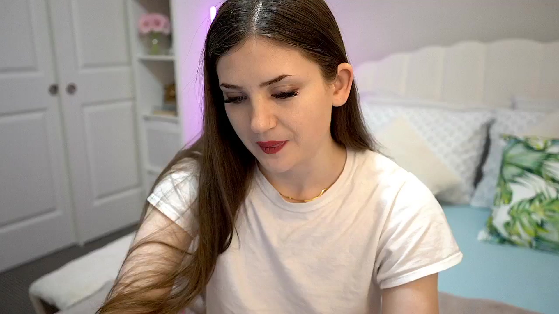 Gallery image thumbnail from TheW1tchQueen's myfreecams stream on, 03/14/2025, 07:05 image 3 of 20