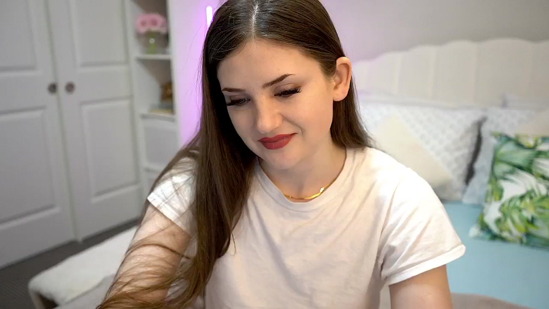 Gallery image thumbnail from TheW1tchQueen's myfreecams stream on, 03/14/2025, 07:05 image 5 of 20
