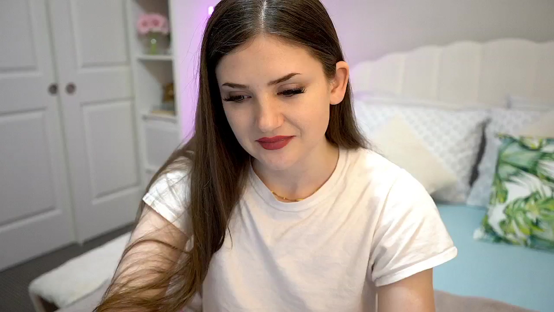 Gallery image thumbnail from TheW1tchQueen's myfreecams stream on, 03/14/2025, 07:05 image 2 of 20